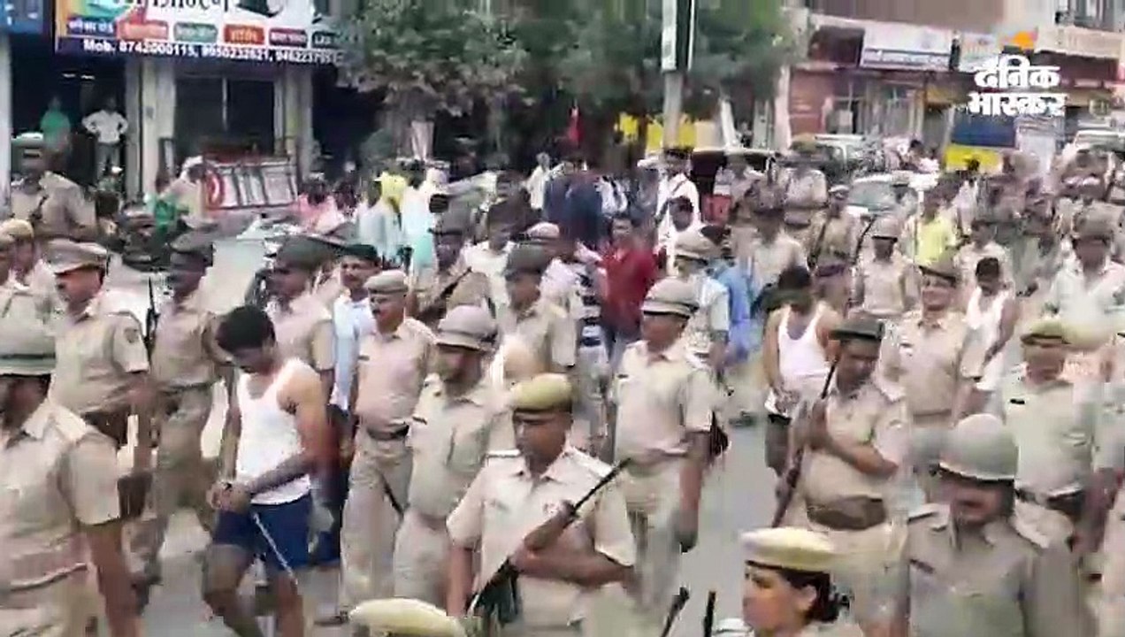 बहरोड़ में 13 बदमाशों की सड़क पर निकली परेड