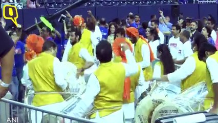 हाउडी मोदी: NRG स्टेडियम में ढोल नगाड़ों की गूंज, जश्न का माहौल