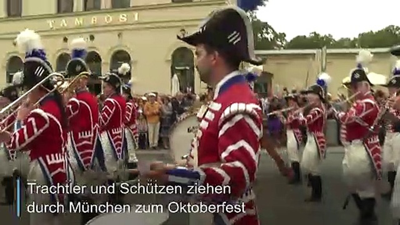 Schützen und Trachtler ziehen zur Wiesn