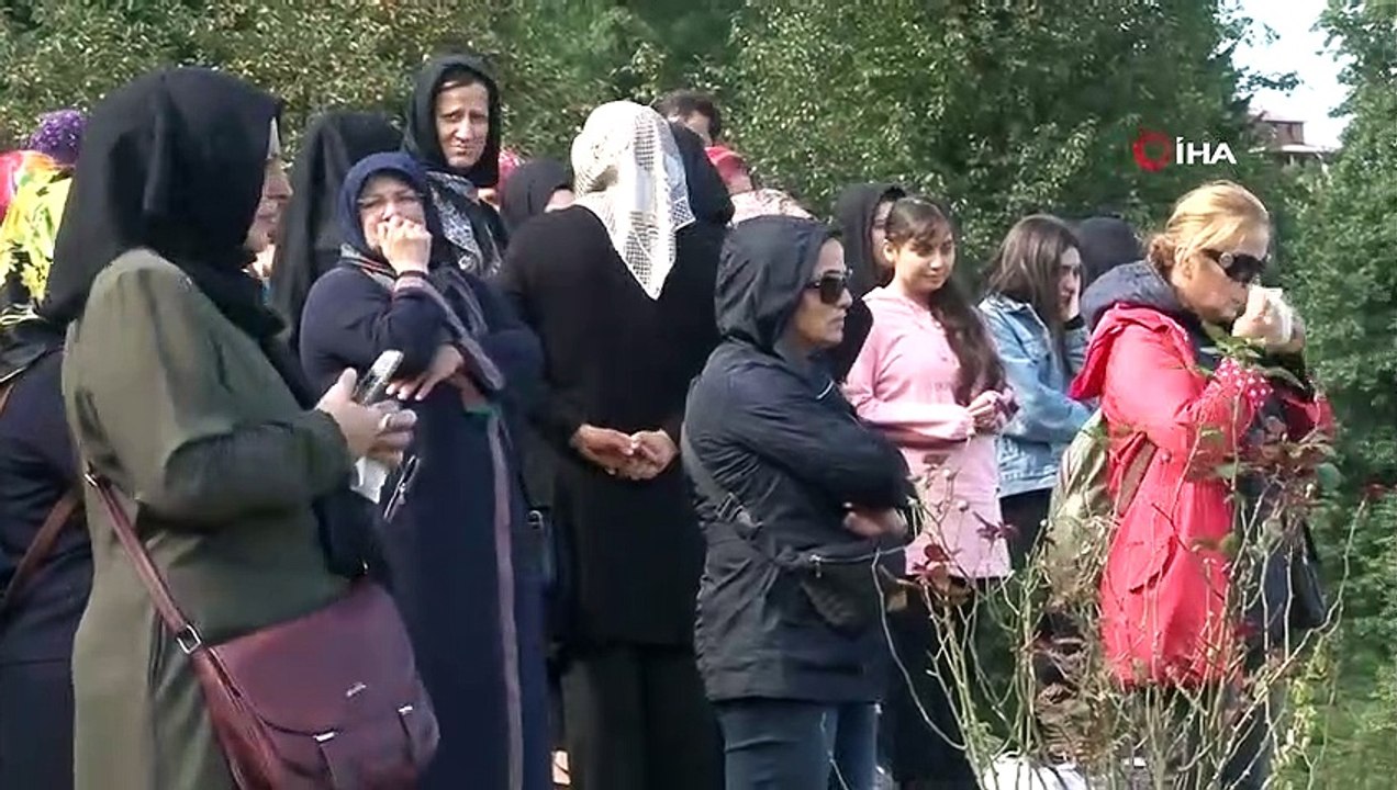 Youtuber Arkadaşları Neslican Tay’ı Son Yolculuğunda Yalnız Bırakmadı