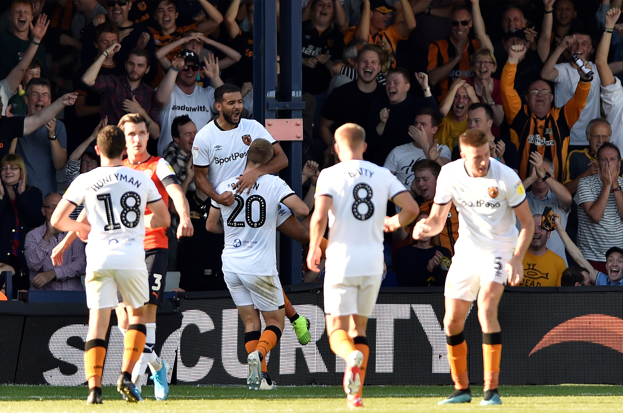 Championship : Le but wtf du week-end pour Hull City !