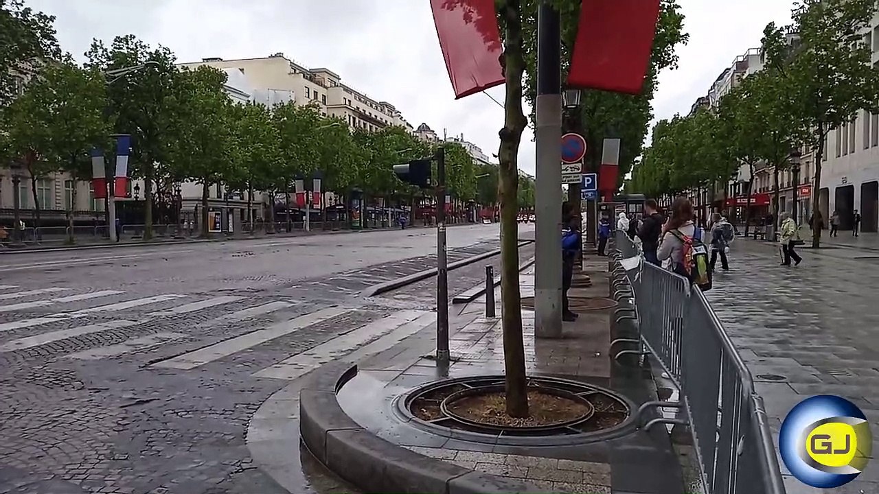 Paris, Commémorations du 8 mai 2019 - Emmanuel Macron descend des Champs-Élysées déserts | Midic