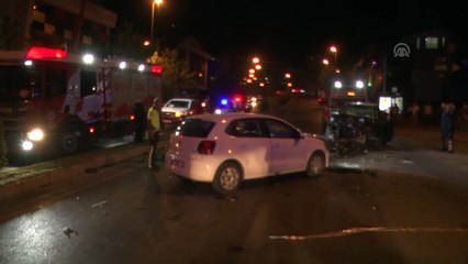 Antalya'da zincirleme trafik kazası: 2 ölü, 6 yaralı