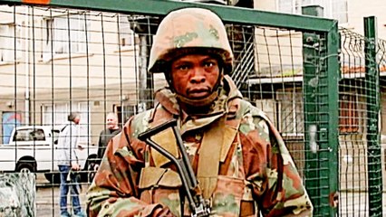 South Africa violence: Army deployment in Cape Town extended