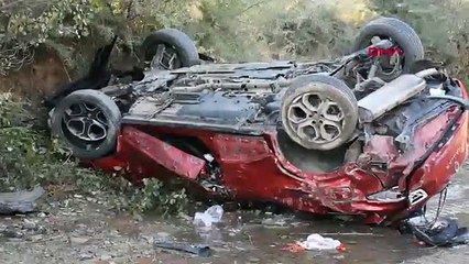 Sivas’ta otomobil dereye uçtu: 2 ölü, 6 yaralı