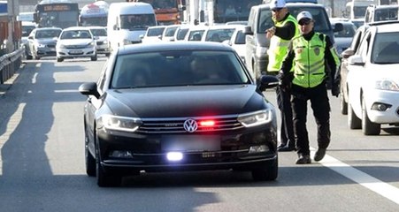 Son Dakika: Kamu ve mahalli idarelerde yöneticilerin çakar lambalı araç kullanması yasaklandı