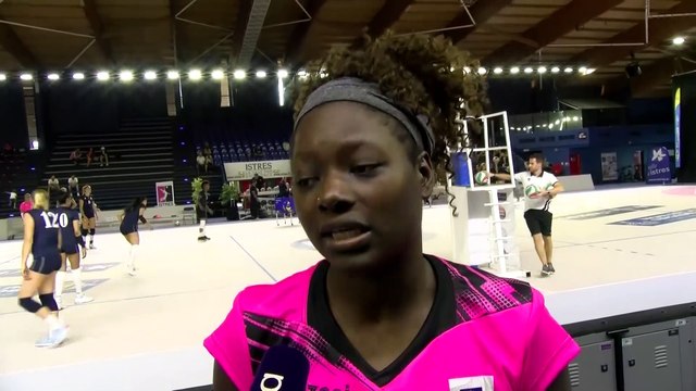 Safiatou Zongo pointue d'Istres Provence Volley au trophée Femina