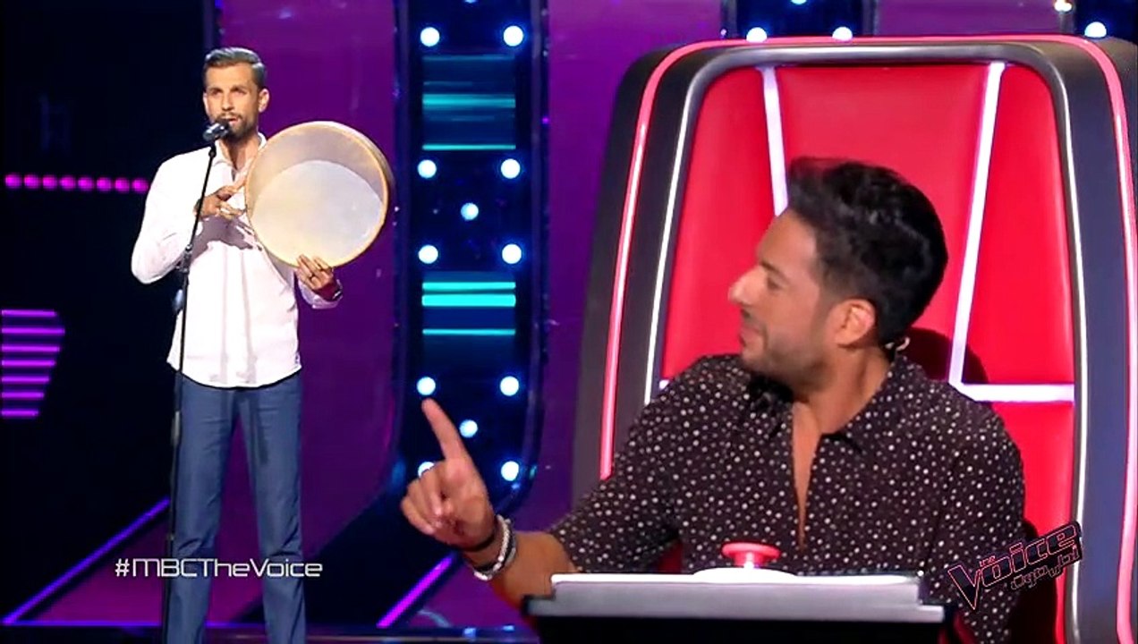 مهدي عياشي يفتتح مرحلة الصوت وبس بأغنية الليل ز...