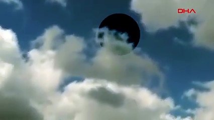 Paraşütleri açılmadı! Uçaktan atılan zırhlılar yere çakıldı