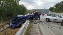 Aksident i rëndë në aksin Elbasan-Peqin, 3 të vdekur dhe 1 të plagosur - Top Channel