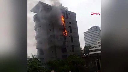 Nijerya'da banka genel merkezinde korkutan yangın