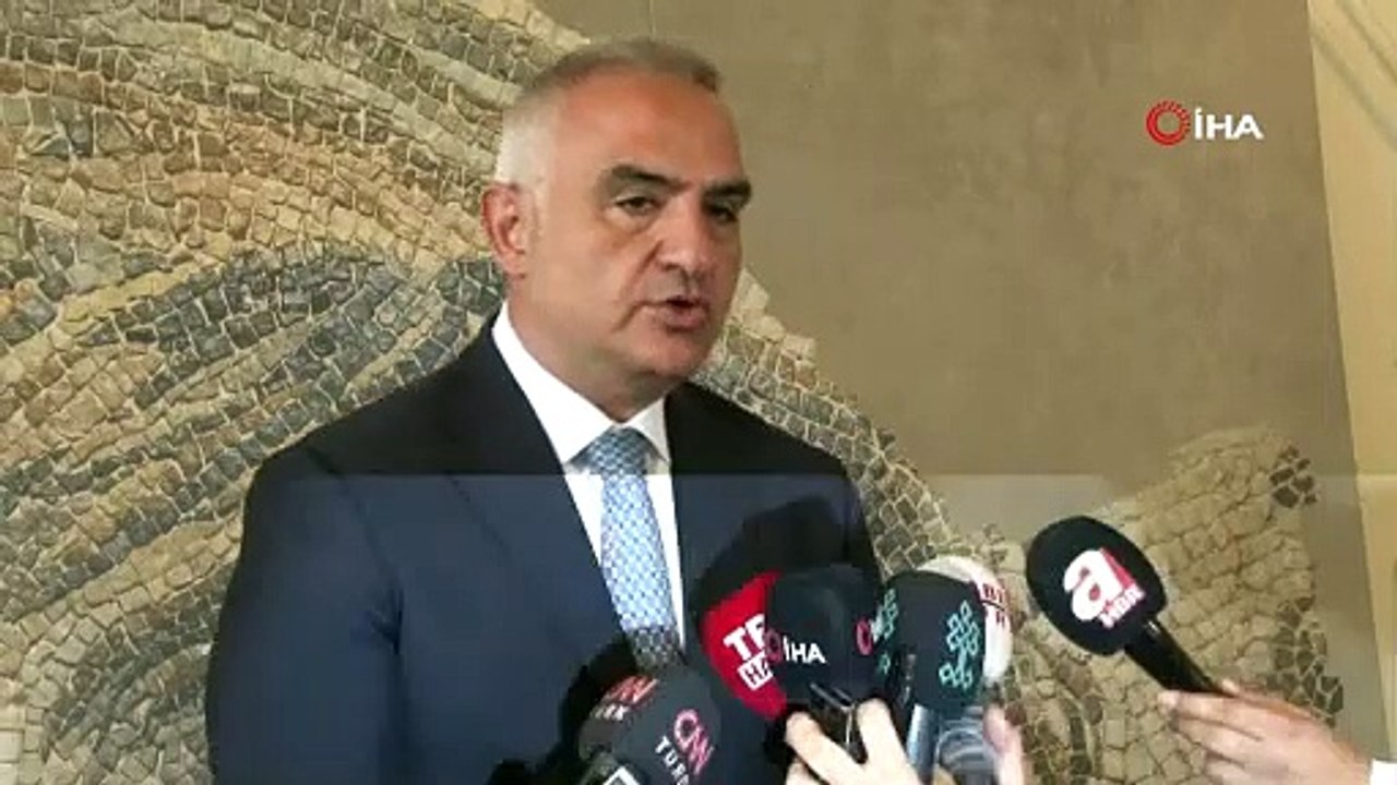 Kültür ve Turizm Bakanı Ersoy'dan Thomas Cook açıklaması: İngiltere bacağının Türkiye’deki yolcu sayısı 21 bin civarında; eğer diğer ülkeler de operasyonu durdurulursa bu sayı 80 bini bulacak"