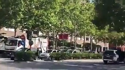 Vecinos aplauden a la Guardia Civil por la detención de un CDR