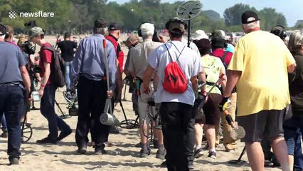 Crowds search for lost treasure on Toronto beach during end of summer party