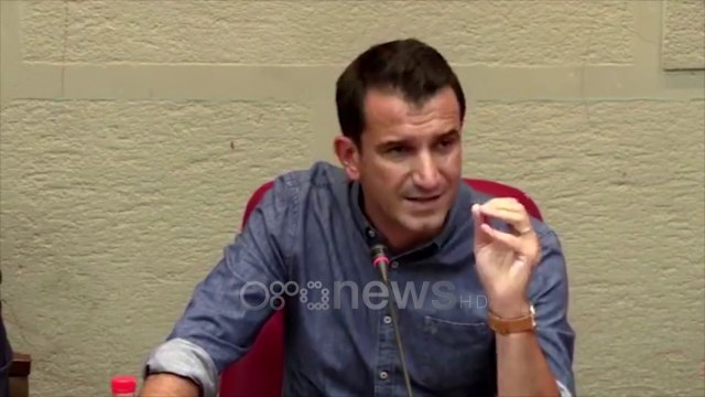 Ora News - Veliaj thërret biznesin në bashkëpunim: Adopto një shtëpi të dëmtuar nga tërmeti