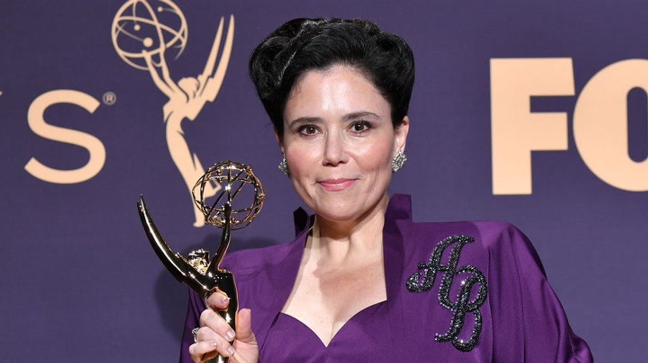 Alex Borstein on Sharing Her Grandmother's Story at the Emmys - video  Dailymotion