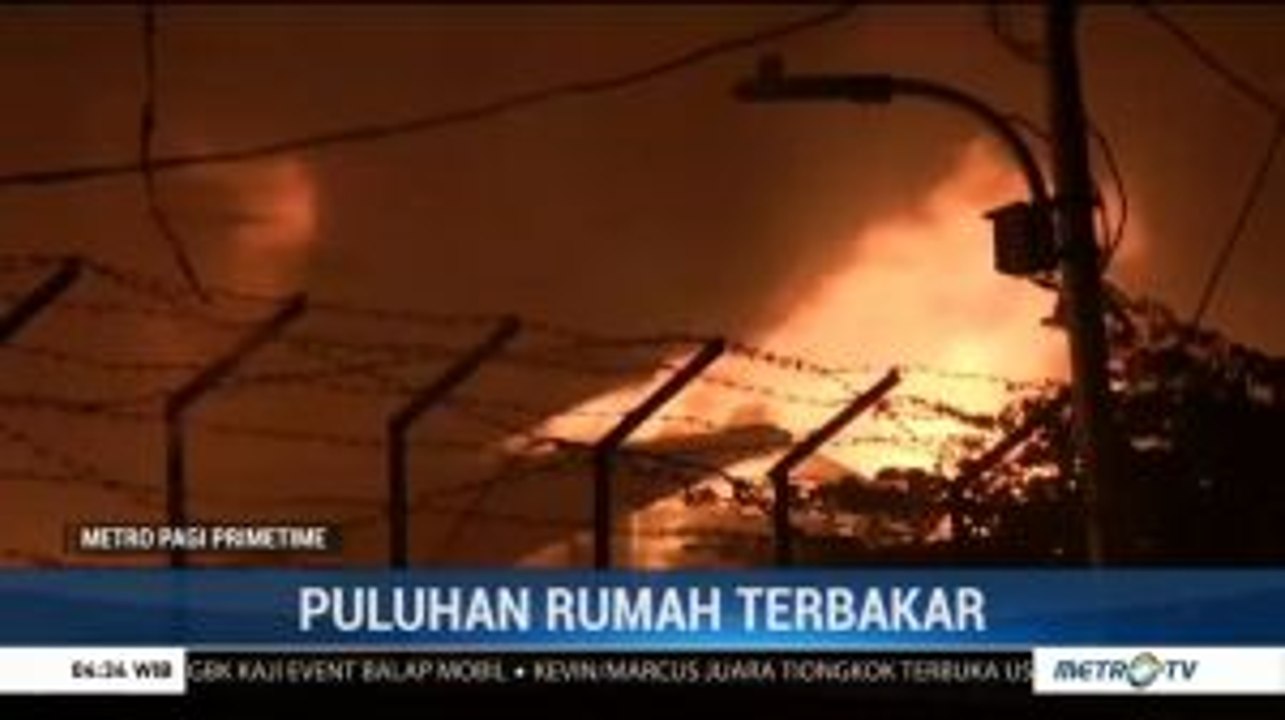 Pemukiman Padat Penduduk di Pesing Terbakar