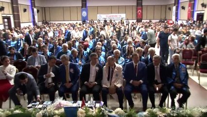 Télécharger la video: İstanbul Esenyurt Üniversitesi yeni akademik yıla merhaba dedi