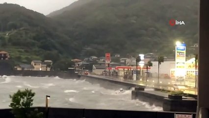 Japonya'da Tapah Tayfunu: 30 yaralı