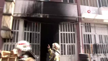 Başakşehir'deki fabrika yangını 2 saat sonra söndürüldü