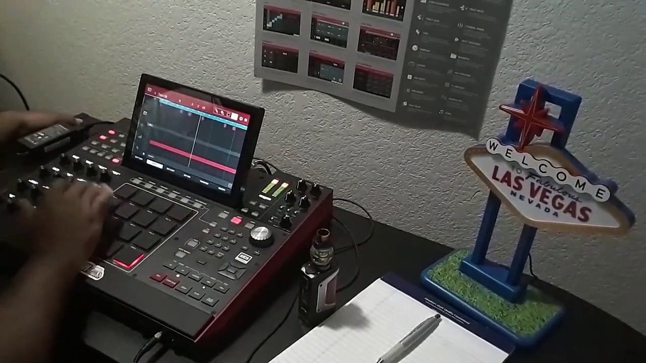 Beatmaking on Akai MPC X- 7 UP Factory