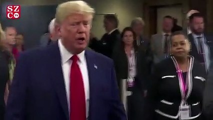 Aktivist Greta Thunberg'in, Donald Trump'a bakışı