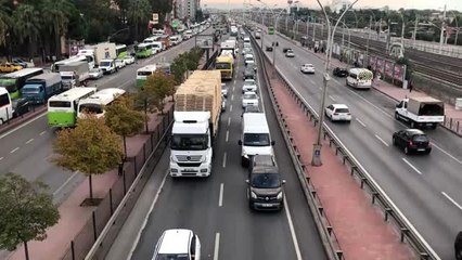 D-100 kara yolundaki kaza ulaşımı aksattı