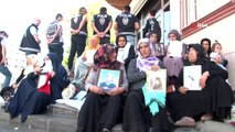 Annelerin HDP önündeki evlat nöbeti 22'nci gününde