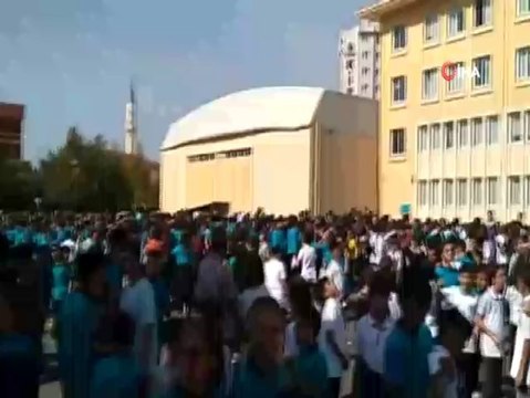 İstanbul 4,6'lık depremle sallandı, deprem nedeniyle okullar boşaltıldı