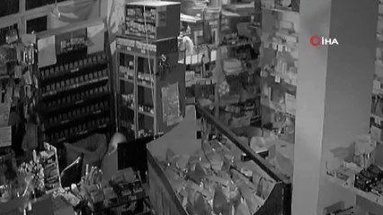 Dakikalar içerisinde 35 bin TL değerindeki sigaraları böyle çaldılar