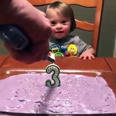 Küçük kızın doğum günü sürprizine verdiği tepki viral oldu