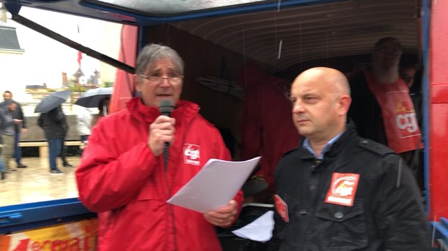 Au Mans, malgré la pluie, 800 personnes manifestaient contre les retraites