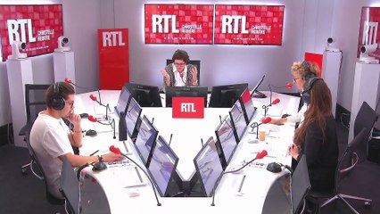 L'affiche FCPE avec une mère voilée est une "erreur", selon Jean-Michel Blanquer