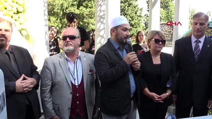 Bursa zeki müren, mezarı başında anıldı