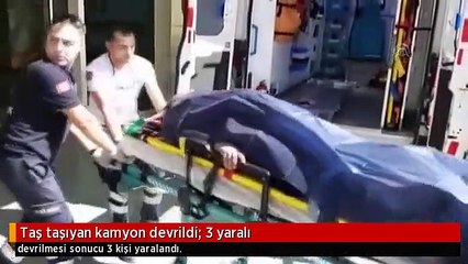 Taş taşıyan kamyon devrildi: 3 yaralı