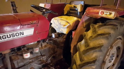 Otomobilin çarptığı traktörden düşen yolcu ve sürücü yaralandı