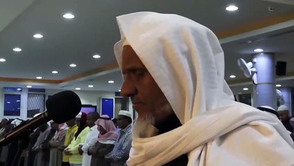 يظل القرآن محتفظ برونقه رغم كبر سن قارئه الشيخ احمد خليل شاهين