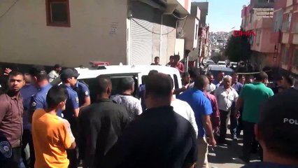 Çocuklar tartıştı, büyükleri kavga etti- 2 yaralı, 7 gözaltı