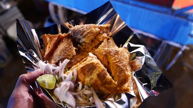 Indian Roadside Snacks Street Food - Delicious Bread Omelet