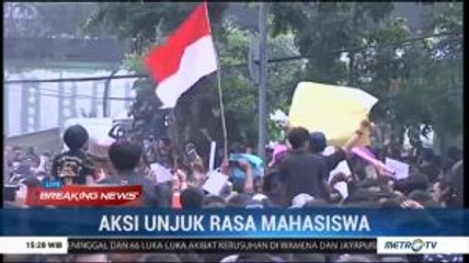 DPRD Jabar Dikepung Ribuan Mahasiswa