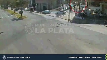 Así escaparon los autores del robo al banco en La Plata