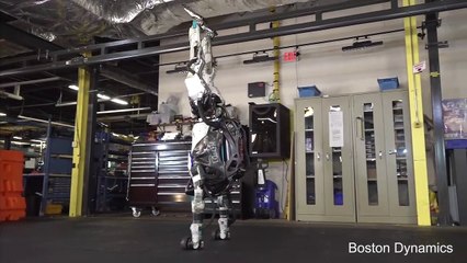 Boston Dynamics'in yeni robotu Atlas cimnastik yapıyor
