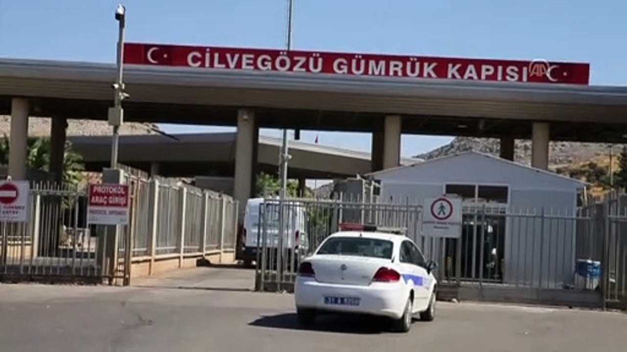 Düzensiz göçmenleri taşıyan aracın devrilmesi - 6 düzensiz göçmenin cenazesi Suriye'ye gönderildi - HATAY