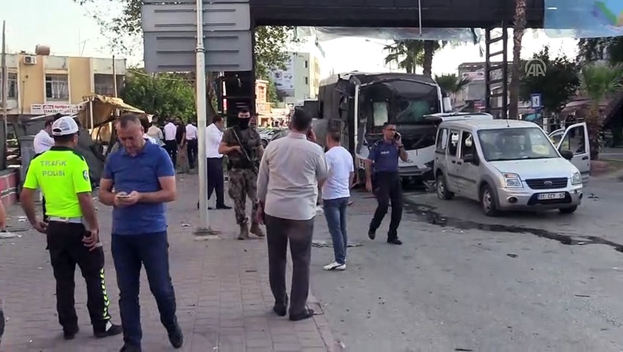 Polis aracının geçişi sırasında bombalı saldırı (4) - ADANA