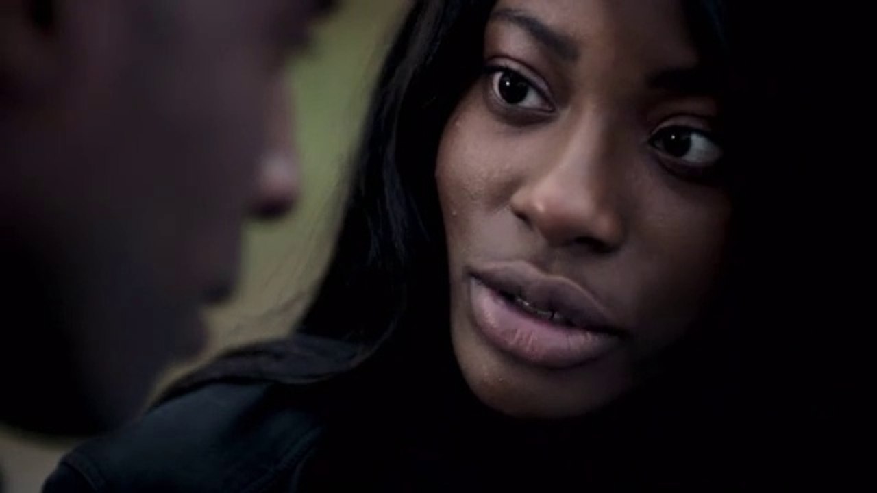 AMOR Y GUERRA | MUERE POR AMOR (T4)