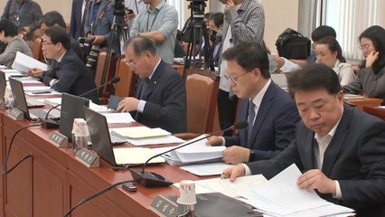 국정감사도 '조국' 공방...여야, 증인 협상 난항 / YTN
