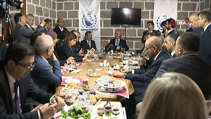 AK Parti Genel Başkanvekili Numan Kurtulmuş: 'Lafımı eğmeden bükmeden söylüyorum. Dünyadaki terör örgütlerine silah sağlayan büyük devletler silahları vermesinler, dünyada terör kalmaz'
