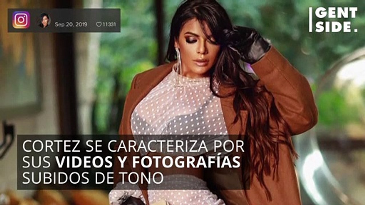 SUZY CORTES POSA CON UN DIMINUTO TANGA Y LA CAMISETA DE MESSI