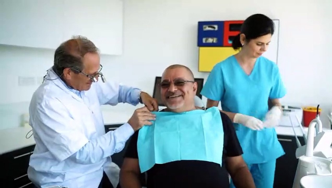 ד"ר ויז'נסקי מסביר מדוע אין לך צורך לחשוש מהשתלות שיניים