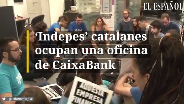 'Indepes' catalanes ocupan una oficina de CaixaBank